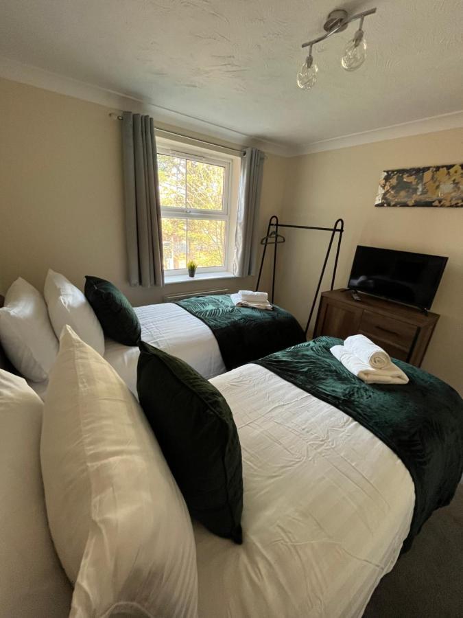 סאות'המפטון Archers 2 Bedrooms, Balcony, 2 Bathrooms, Free Parking, Wifi מראה חיצוני תמונה
